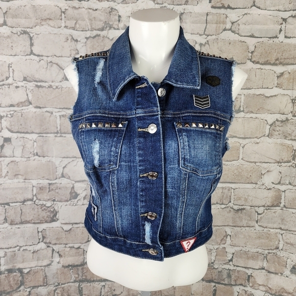 Guess Distressed Denim Vest Medium Blue Wash Button Front Studded Patches Size M - Picture 1 of 16